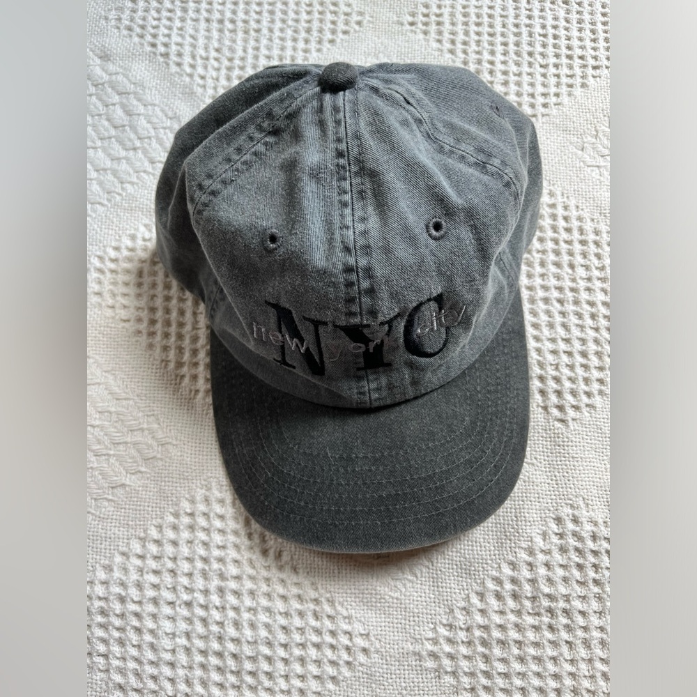 vintage gray New York City NYC embroidered ball cap